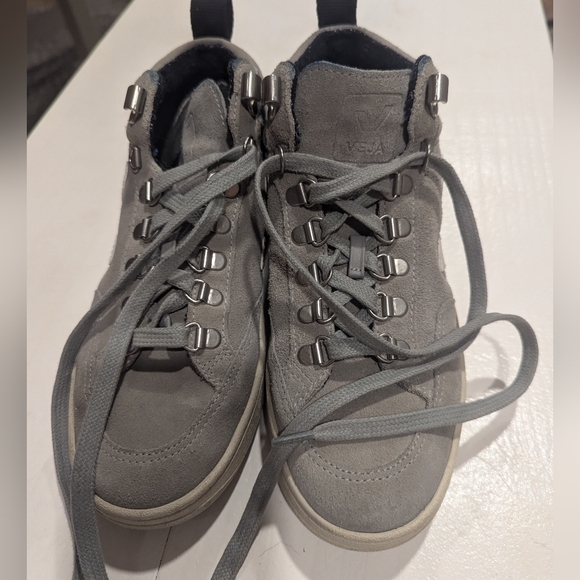 Size US 5 VEJA Roraima Suede Trainers - Oxford Grey/ white - Picture 2 of 10